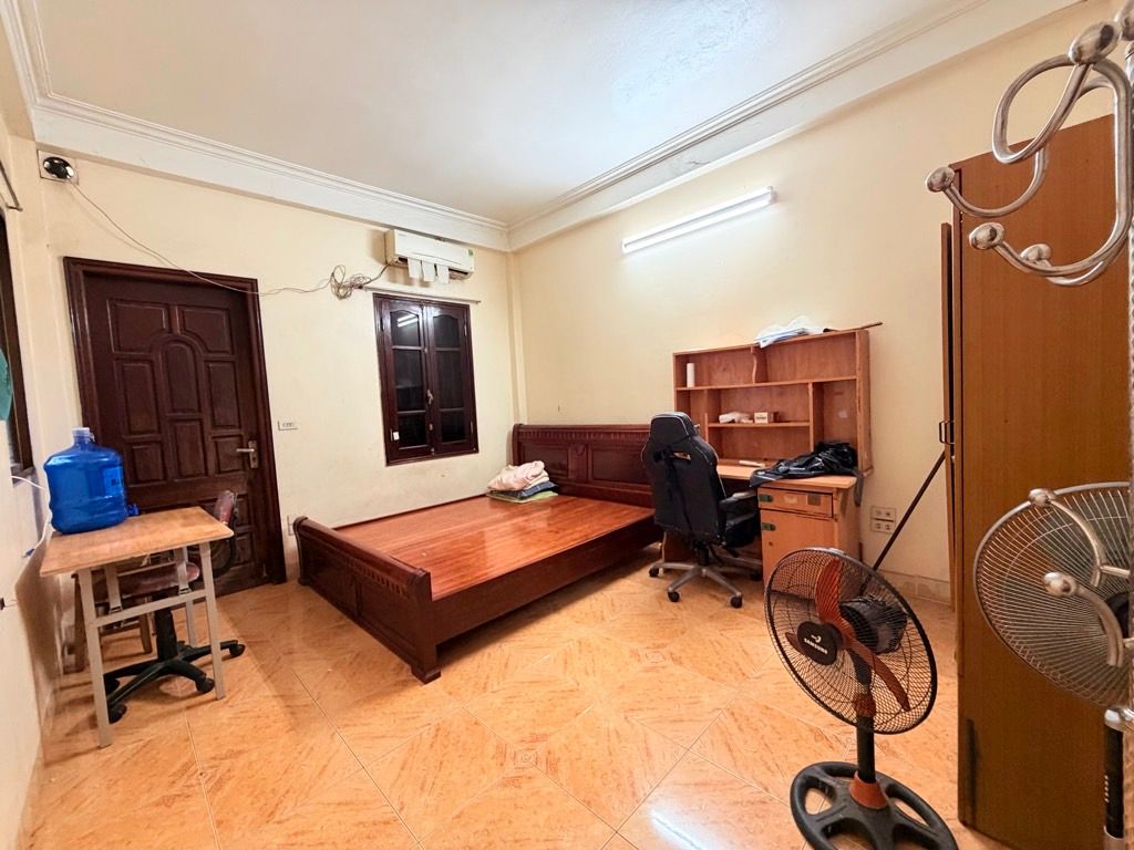 Bán nhà Chùa Quỳnh - diện tích 28.7m2 5 tầng - MẶT PHỐ KINH DOANH - giá 20 tỷ