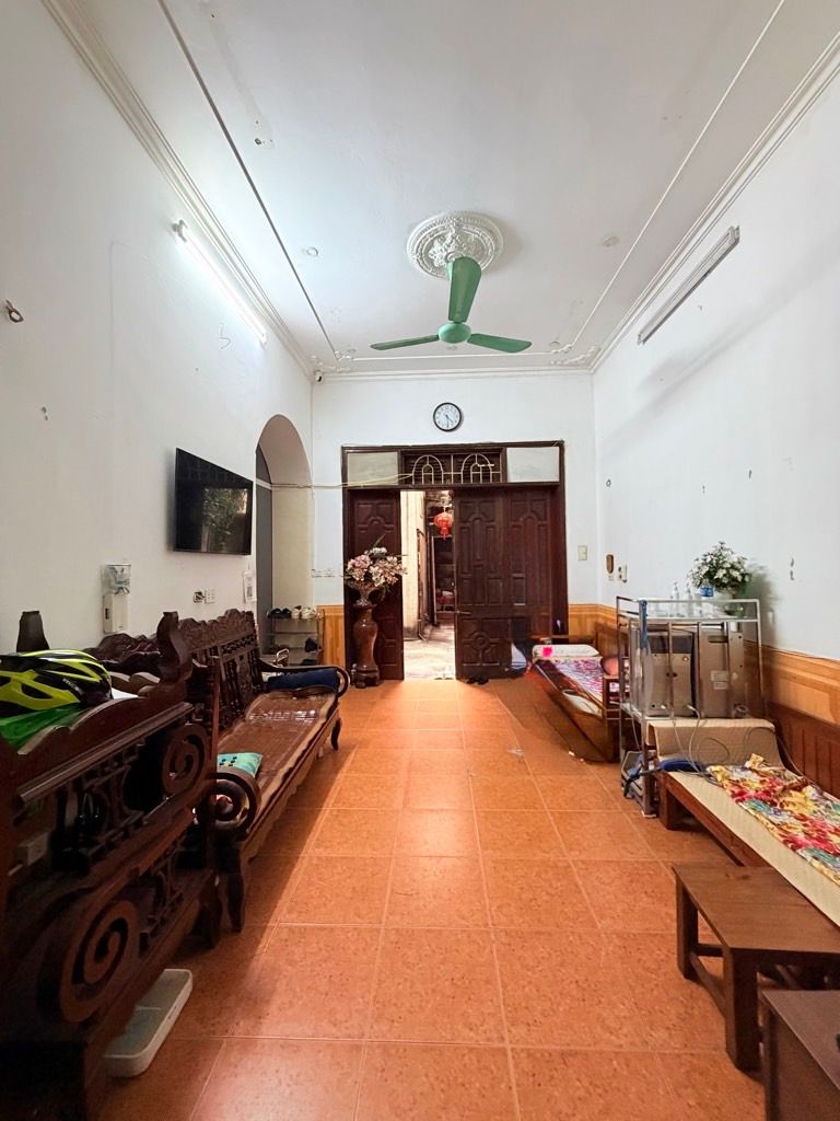 Bán nhà Chùa Quỳnh - diện tích 28.7m2 5 tầng - MẶT PHỐ KINH DOANH - giá 20 tỷ