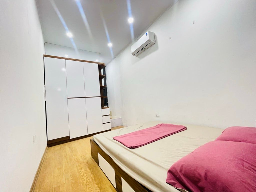 Bán nhà Hồng Mai - diện tích 36m2 2 tầng - Ô tô đỗ sát chân cầu thang - giá 3,65 tỷ