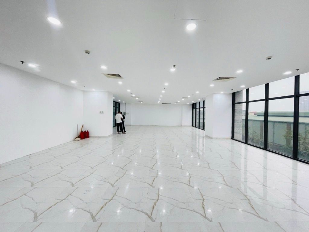 Bán nhà Trần Thủ Độ - diện tích 149m2 1 tầng - Mặt sàn dịch vụ - giá 7,5 tỷ