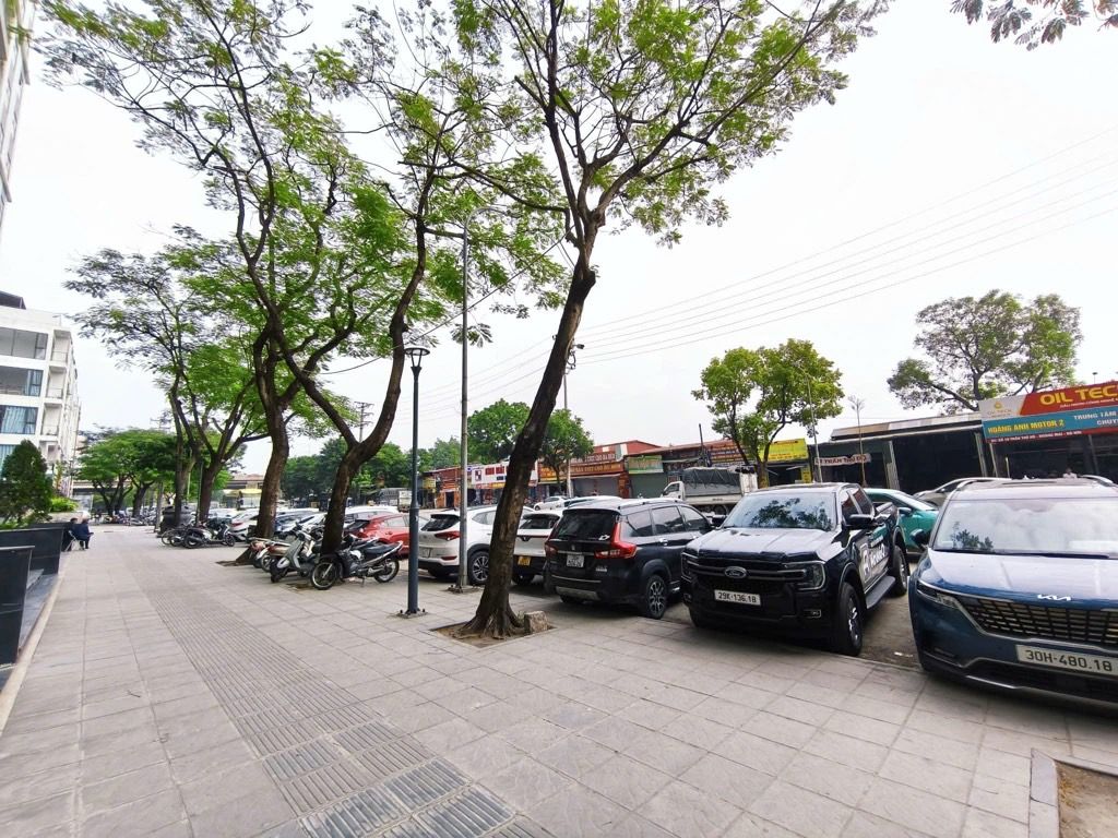 Bán nhà Trần Thủ Độ - diện tích 149m2 1 tầng - Mặt sàn dịch vụ - giá 7,5 tỷ