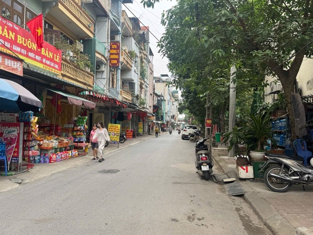 Bán nhà Ngọc Hồi - diện tích 39m2 4 tầng - Ô tô tránh - giá 16,8 tỷ