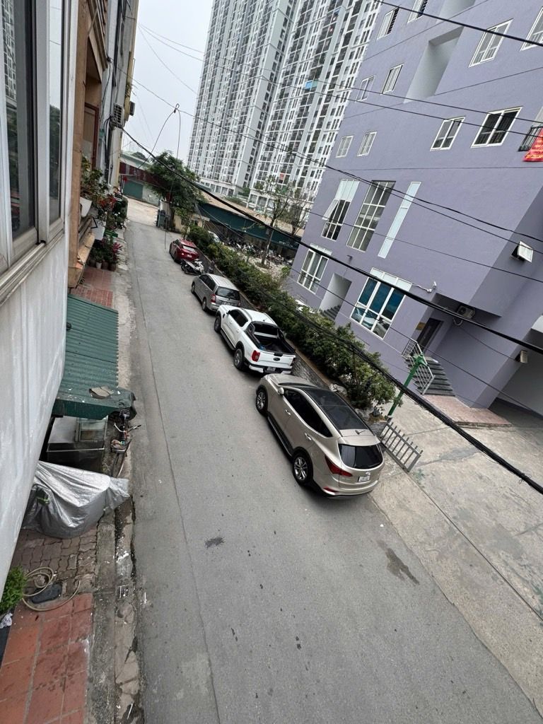 Bán nhà Ngọc Hồi - diện tích 39m2 4 tầng - Ô tô tránh - giá 16,8 tỷ