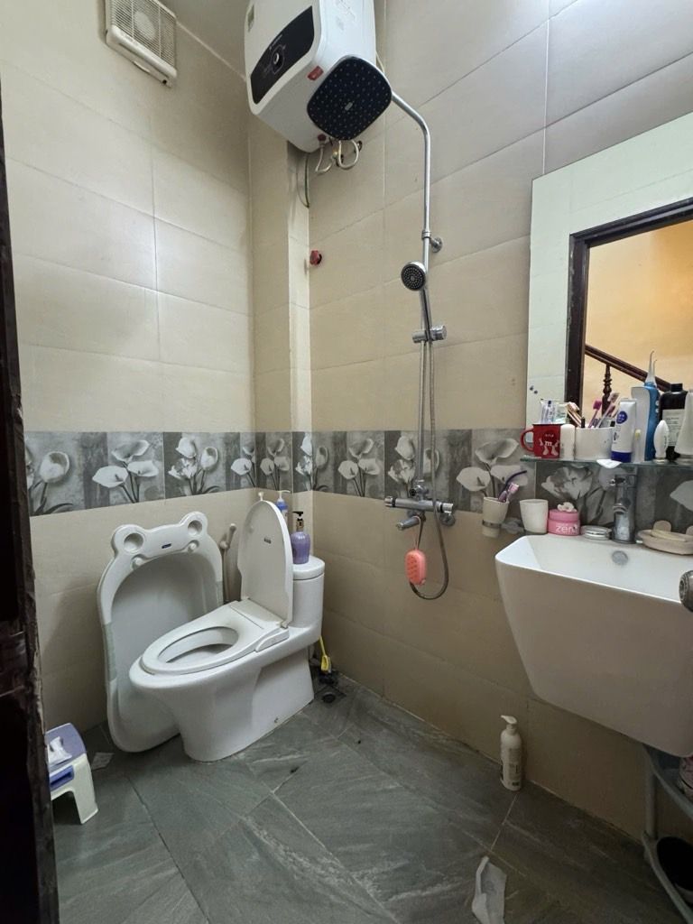 Bán nhà Ngọc Hồi - diện tích 39m2 4 tầng - Ô tô tránh - giá 16,8 tỷ