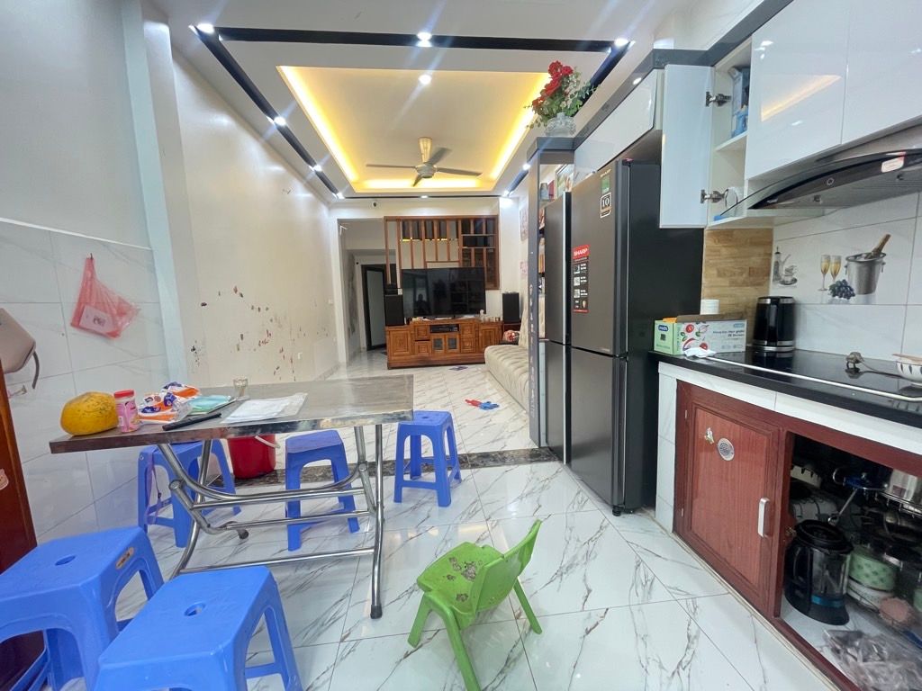 Bán nhà Định Công Hạ - diện tích 50m2 3 tầng - Nở hậu - giá 3,75 tỷ