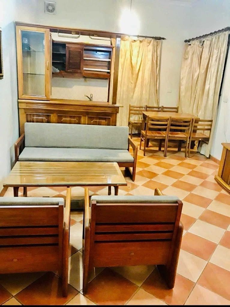 Bán nhà Huỳnh Thúc Kháng - diện tích 32.8m2 4 tầng - Ngõ ô tô đỗ cửa - giá 17,8 tỷ