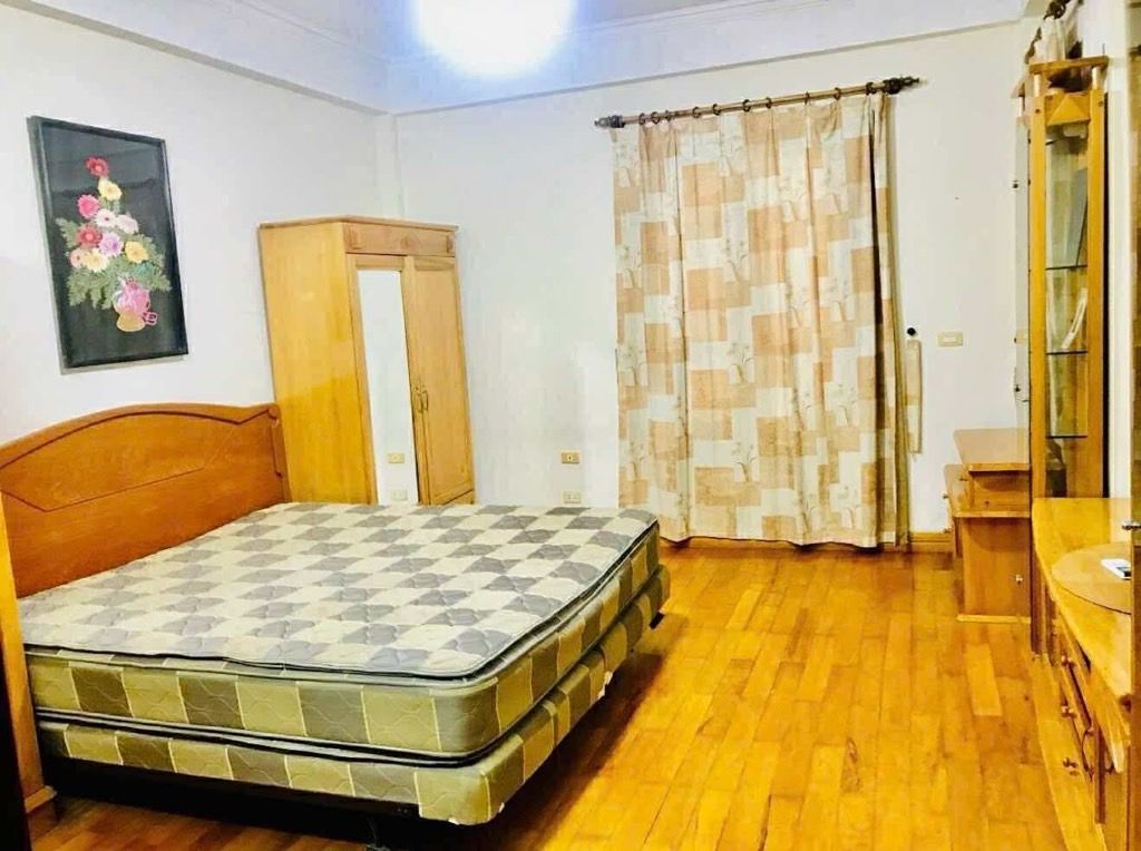 Bán nhà Huỳnh Thúc Kháng - diện tích 32.8m2 4 tầng - Ngõ ô tô đỗ cửa - giá 17,8 tỷ