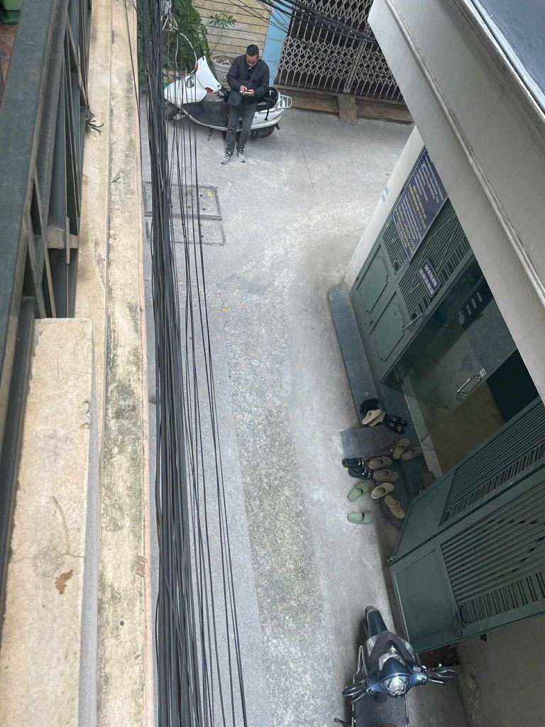 Bán nhà Huỳnh Thúc Kháng - diện tích 32.8m2 4 tầng - Ngõ ô tô đỗ cửa - giá 17,8 tỷ