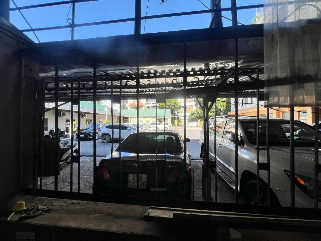 Bán nhà Quan Nhân - diện tích 32.4m2 1.5 tầng - Nhà đẹp 2 thoáng - giá 4,0 tỷ