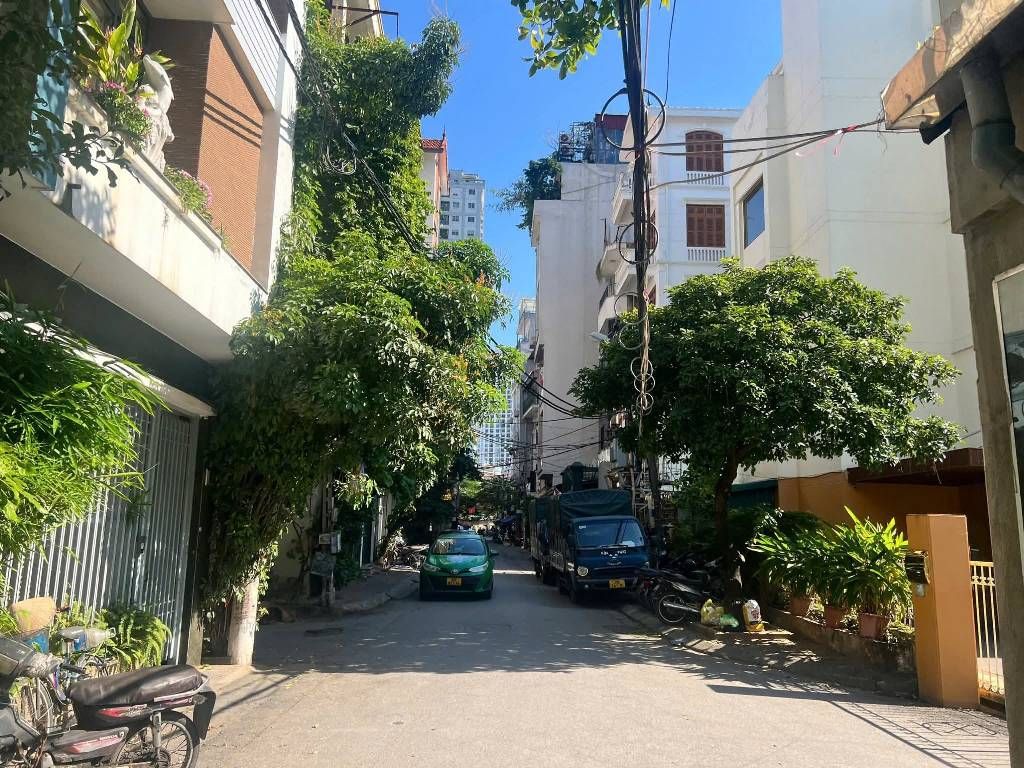 Bán nhà Quan Nhân - diện tích 32.4m2 1.5 tầng - Nhà đẹp 2 thoáng - giá 4,0 tỷ