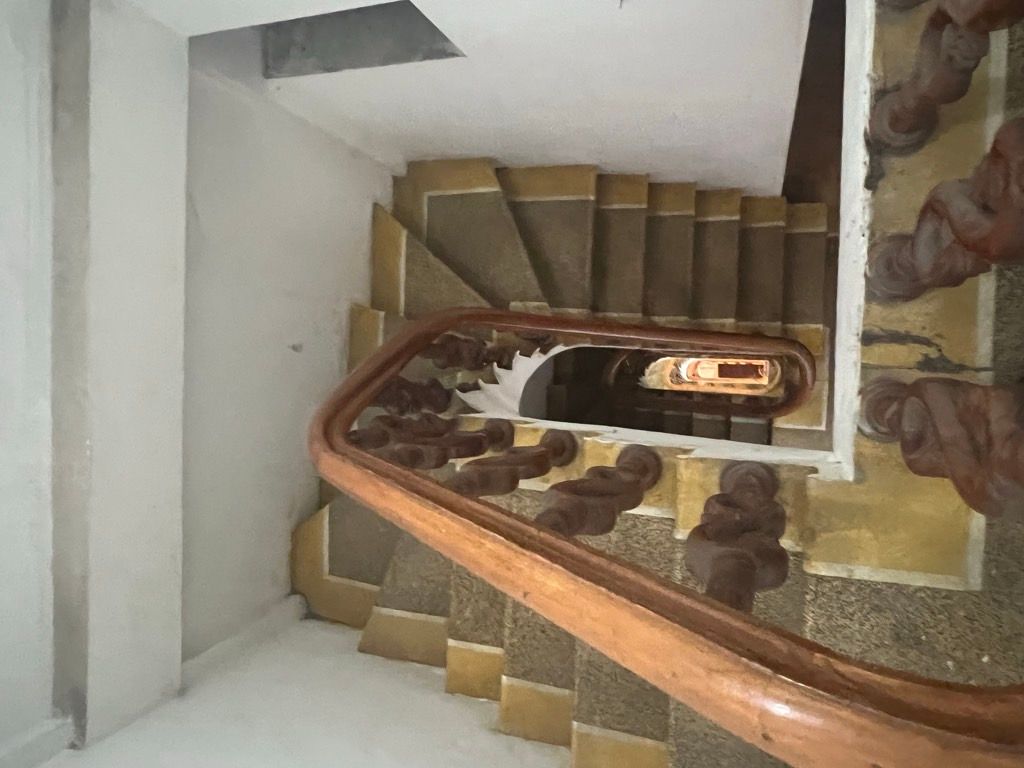 Bán nhà Nguyễn Trãi - diện tích 29,8m2 5 tầng - Gara ô tô - giá 10,5 tỷ