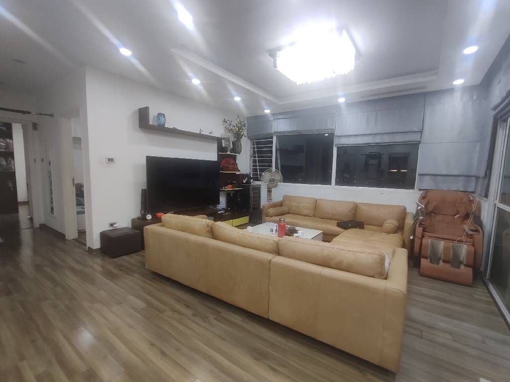 Bán nhà Minh Khai - diện tích 114.4m2 1 tầng - Lô góc 3 mặt thoáng - giá 10,8 tỷ