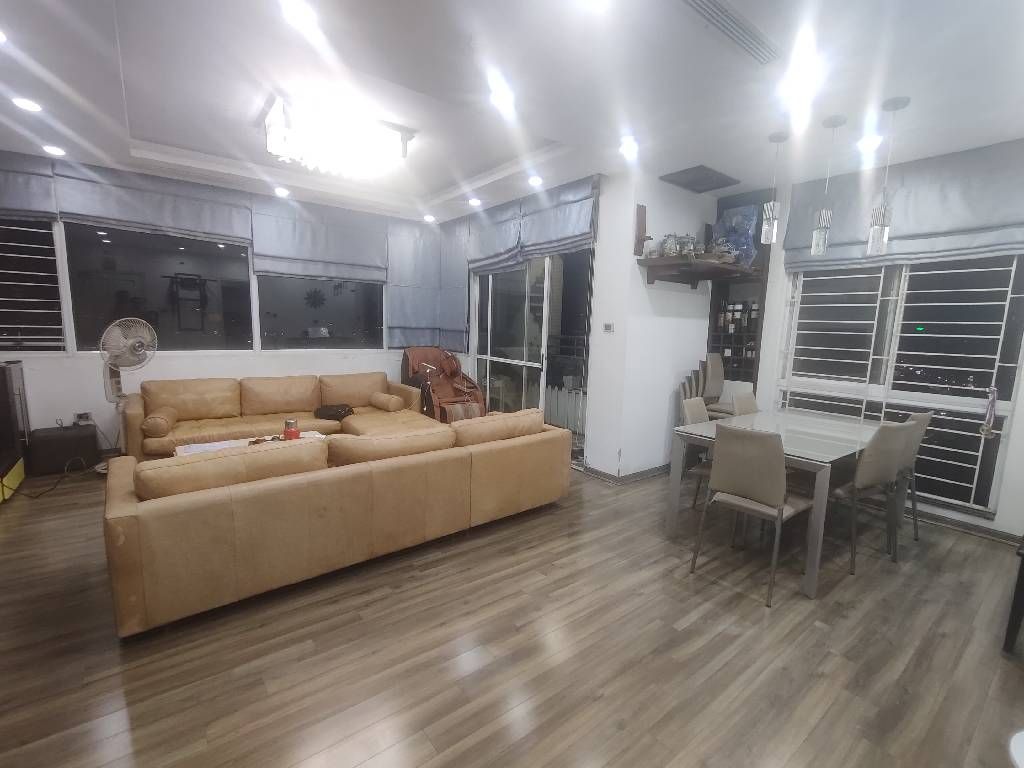 Bán nhà Minh Khai - diện tích 114.4m2 1 tầng - Lô góc 3 mặt thoáng - giá 10,8 tỷ