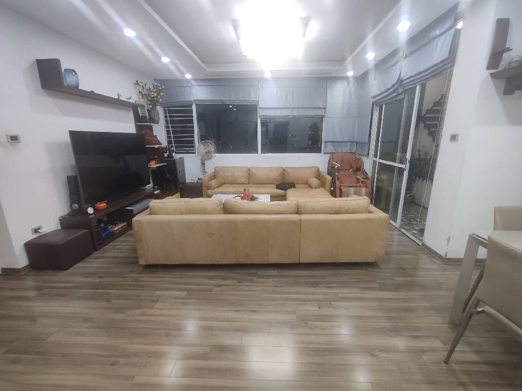 Bán nhà Minh Khai - diện tích 114.4m2 1 tầng - Lô góc 3 mặt thoáng - giá 10,8 tỷ