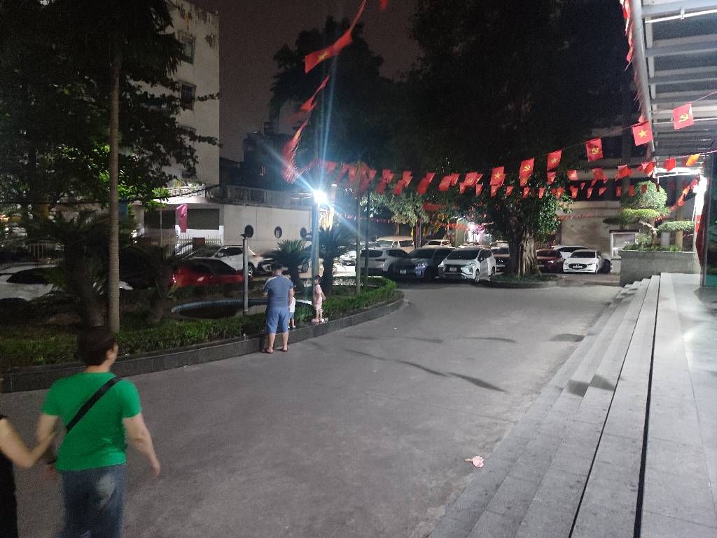 Bán nhà Minh Khai - diện tích 114.4m2 1 tầng - Lô góc 3 mặt thoáng - giá 10,8 tỷ