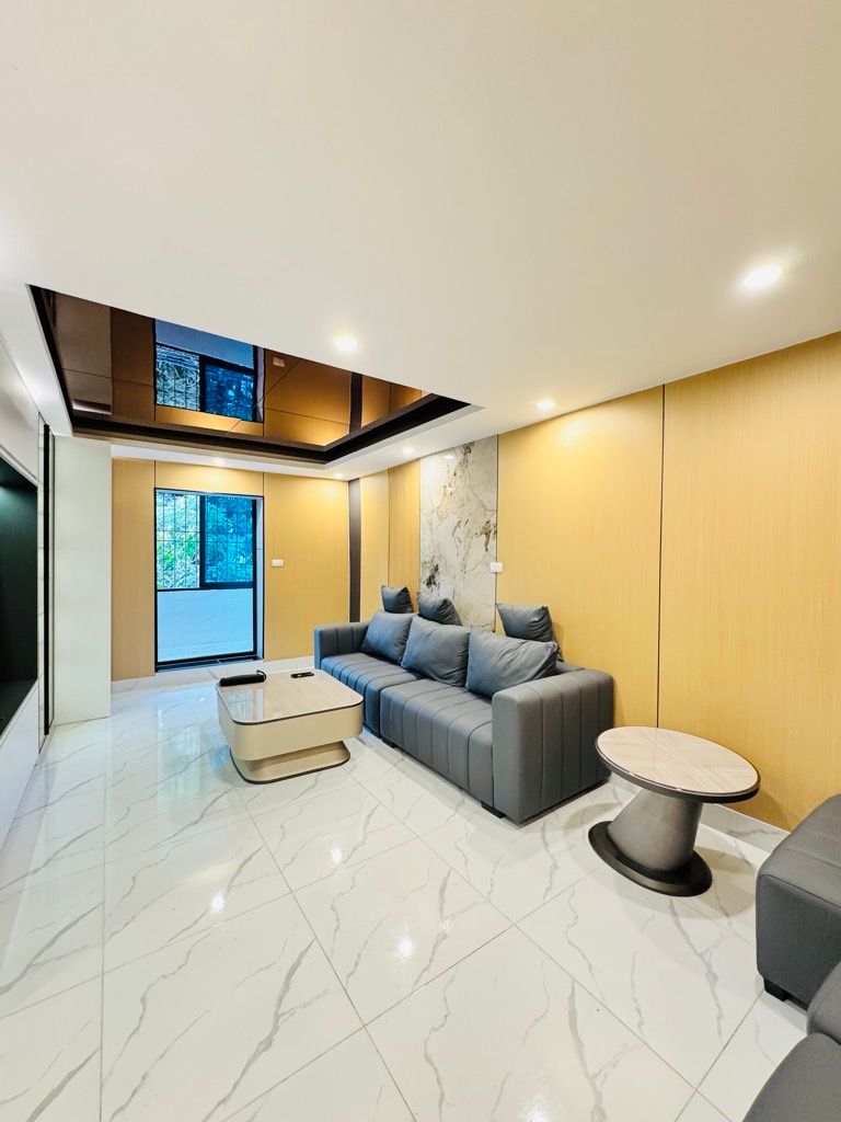 Bán nhà Tăng Bạt Hổ - diện tích 33.2m2 1 tầng - nhà đẹp hiếm có - giá 4,8 tỷ