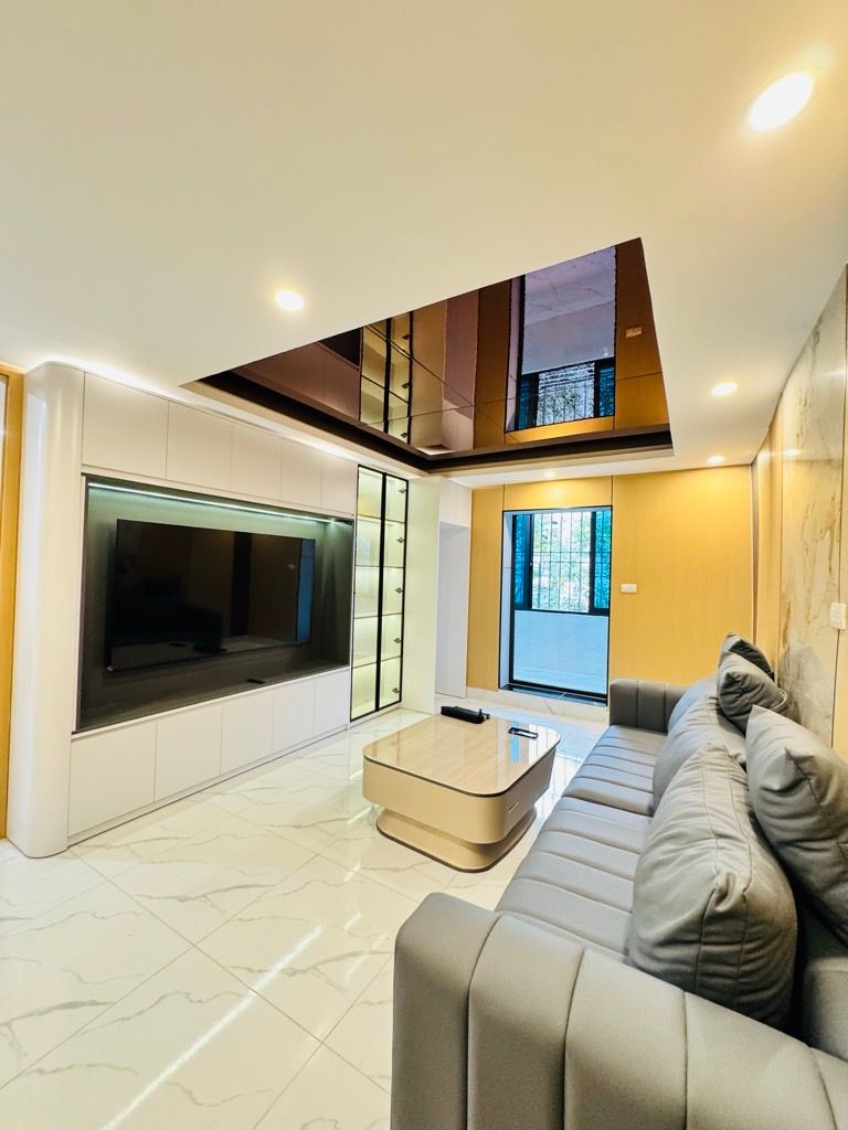 Bán nhà Tăng Bạt Hổ - diện tích 33.2m2 1 tầng - nhà đẹp hiếm có - giá 4,8 tỷ