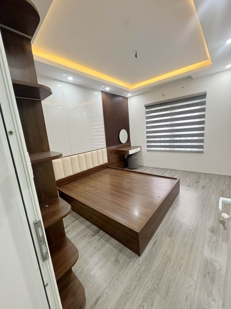 Bán nhà Lĩnh nam - diện tích 36m2 4 tầng - Nhà dân xây 4 tầng, vị trí Rất gần phố - giá 4,35 tỷ