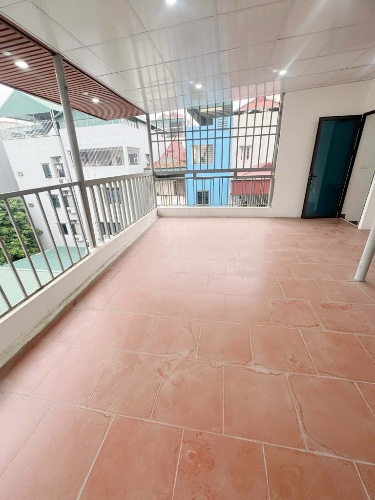 Bán nhà Lĩnh nam - diện tích 36m2 4 tầng - Nhà dân xây 4 tầng, vị trí Rất gần phố - giá 4,35 tỷ