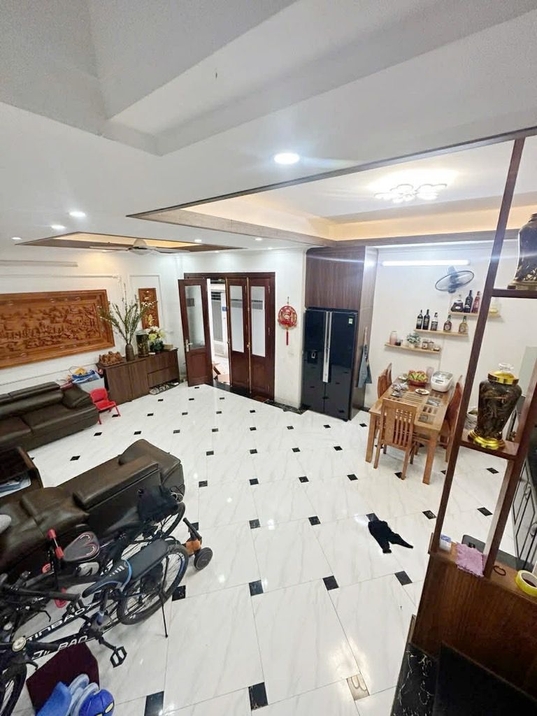 Bán nhà Thanh Lân - diện tích 50m2 5 tầng - nhà mới xây sạch sẽ - giá 9,1 tỷ