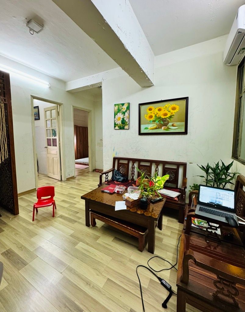 Bán nhà Chung Cư A4 KĐT Đền Lừ - diện tích 54m2 1 tầng - Căn hộ đẹp hiếm có - giá 4,39 tỷ