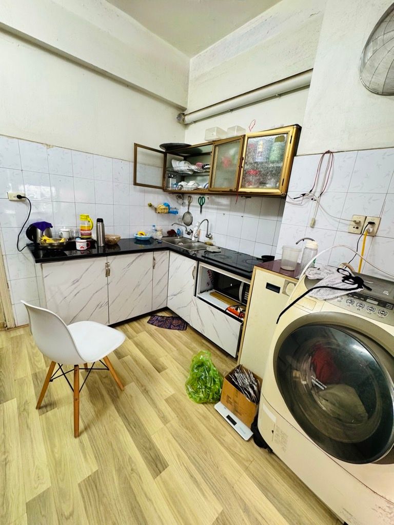 Bán nhà Chung Cư A4 KĐT Đền Lừ - diện tích 54m2 1 tầng - Căn hộ đẹp hiếm có - giá 4,39 tỷ