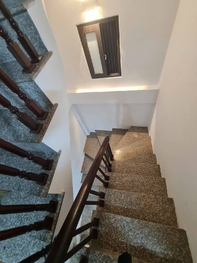 Bán nhà Trương Định - diện tích 31m2 5 tầng - Ô tô tránh - giá 8,2 tỷ