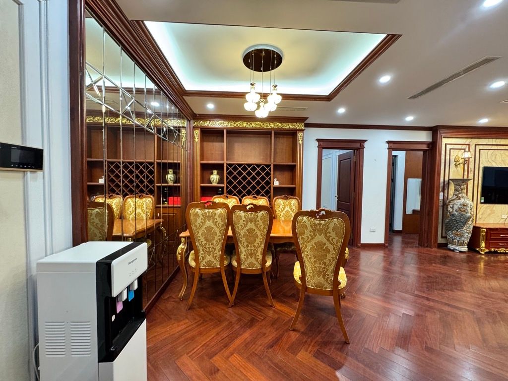 Bán nhà Nguyễn Huy Tưởng - diện tích 102.8m2 1 tầng - Căn hộ thiết kế cực kỳ hợp lý - giá 9,7 tỷ