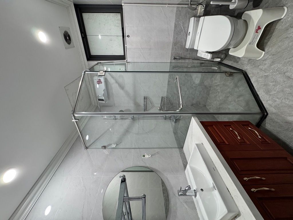 Bán nhà Nguyễn Huy Tưởng - diện tích 102.8m2 1 tầng - Căn hộ thiết kế cực kỳ hợp lý - giá 9,7 tỷ