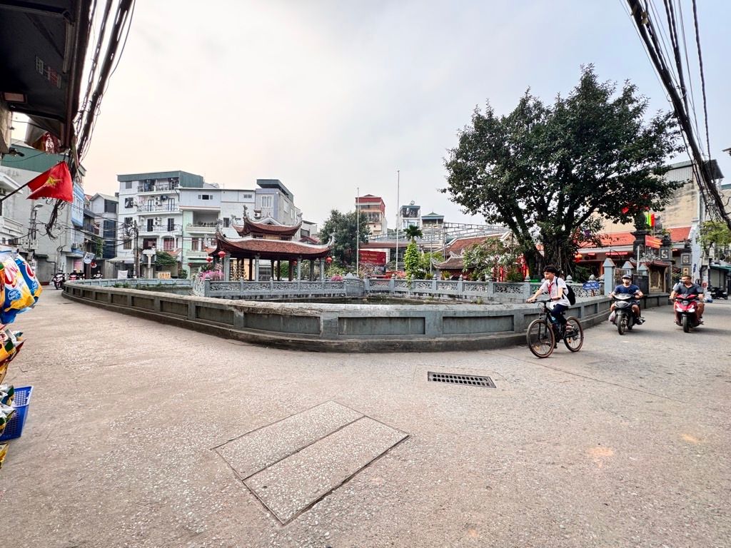 Bán nhà Lĩnh Nam - diện tích 32m2 5 tầng - ô tô tránh - giá 6,9 tỷ