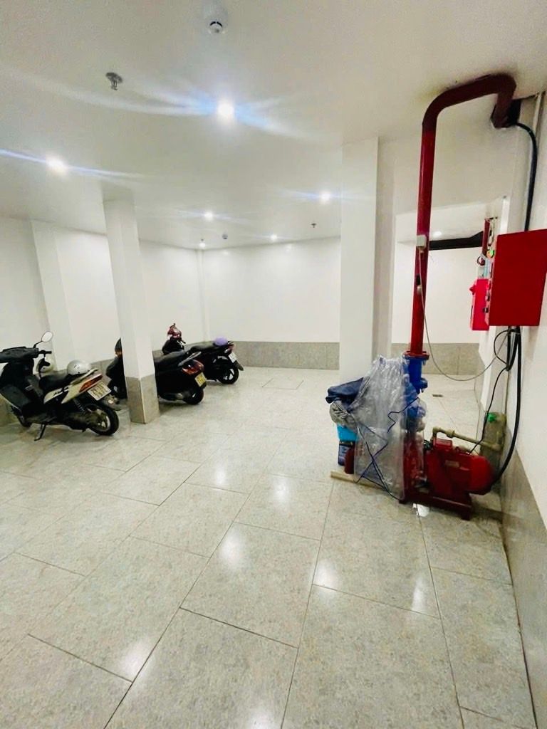 Bán nhà Hoàng Mai - diện tích 76.6m2 6 tầng - Lô góc, thang máy - giá 13,4 tỷ