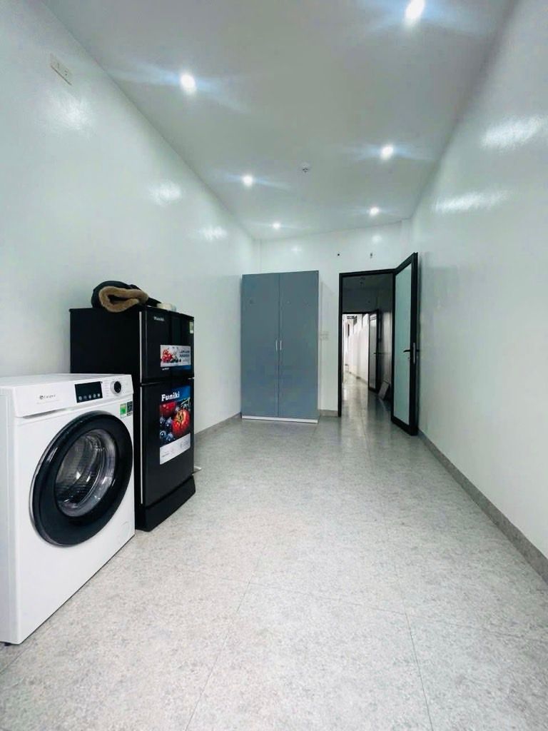 Bán nhà Hoàng Mai - diện tích 76.6m2 6 tầng - Lô góc, thang máy - giá 13,4 tỷ