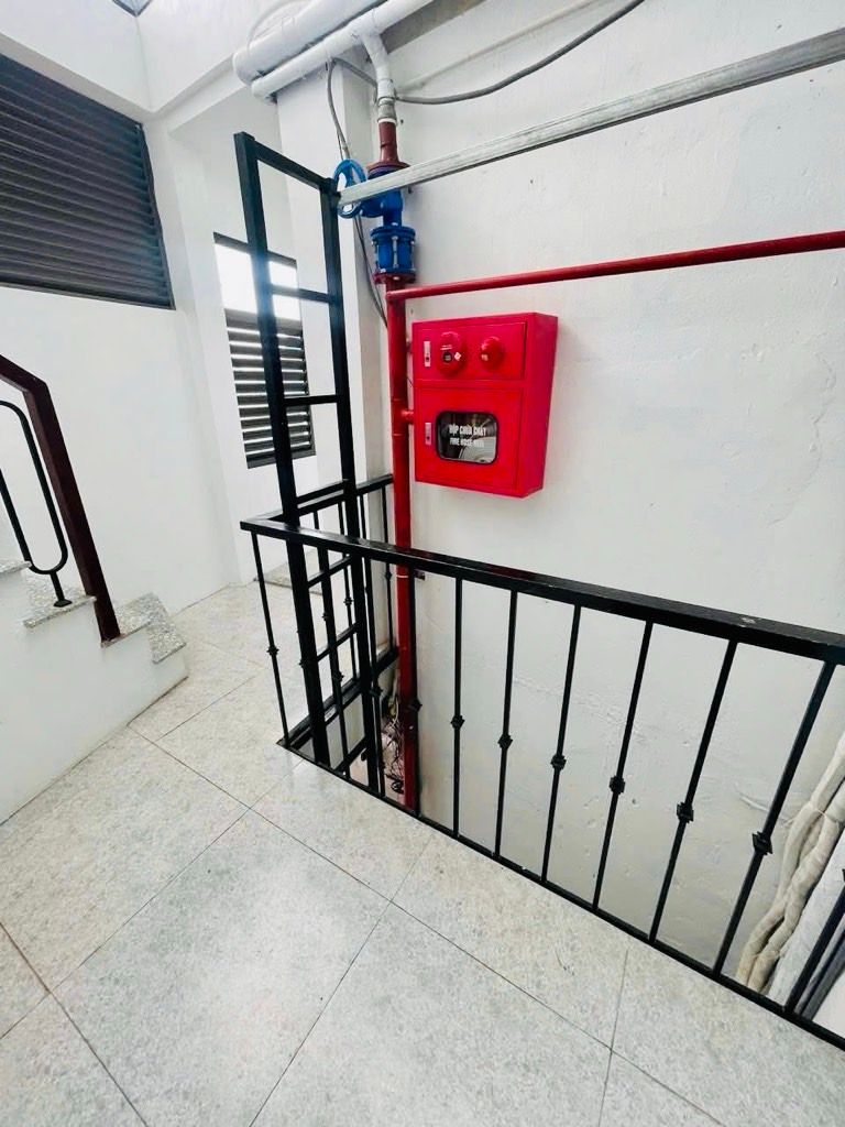 Bán nhà Hoàng Mai - diện tích 76.6m2 6 tầng - Lô góc, thang máy - giá 13,4 tỷ