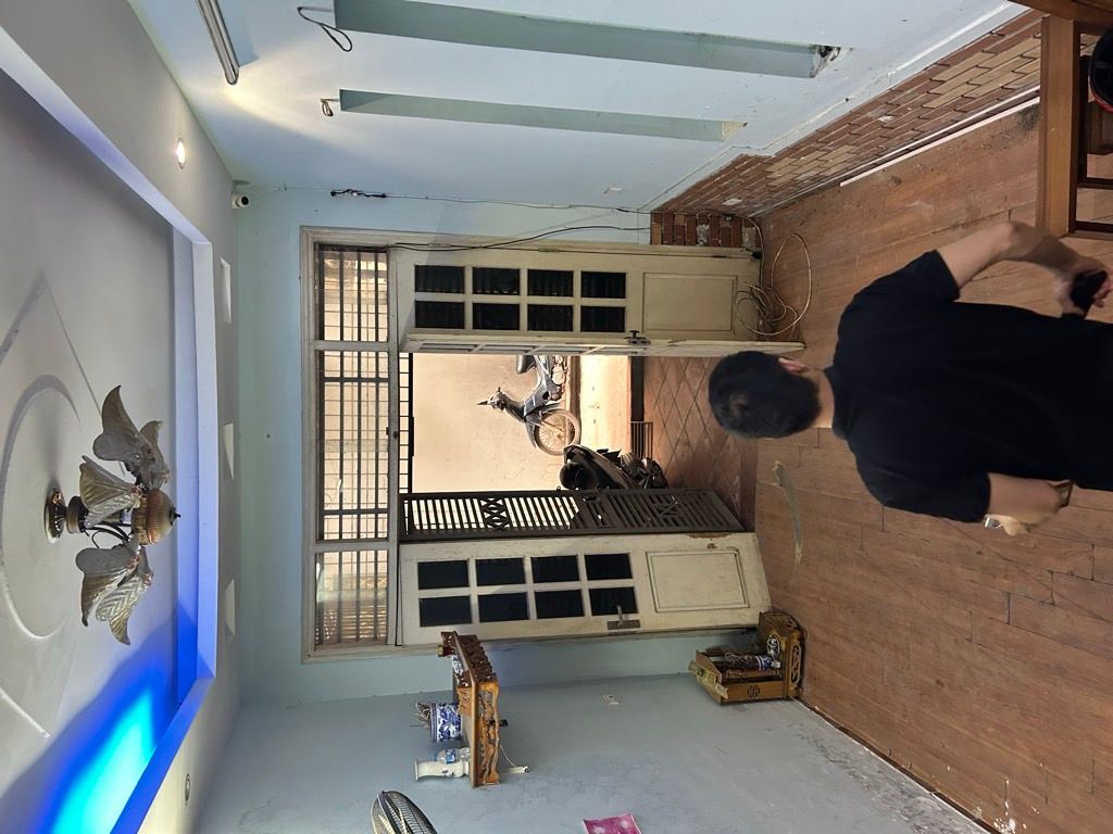 Bán nhà Bùi Xương Trạch - diện tích 40m2 4 tầng - Nhà dân xây chắc chắn - giá 9,2 tỷ