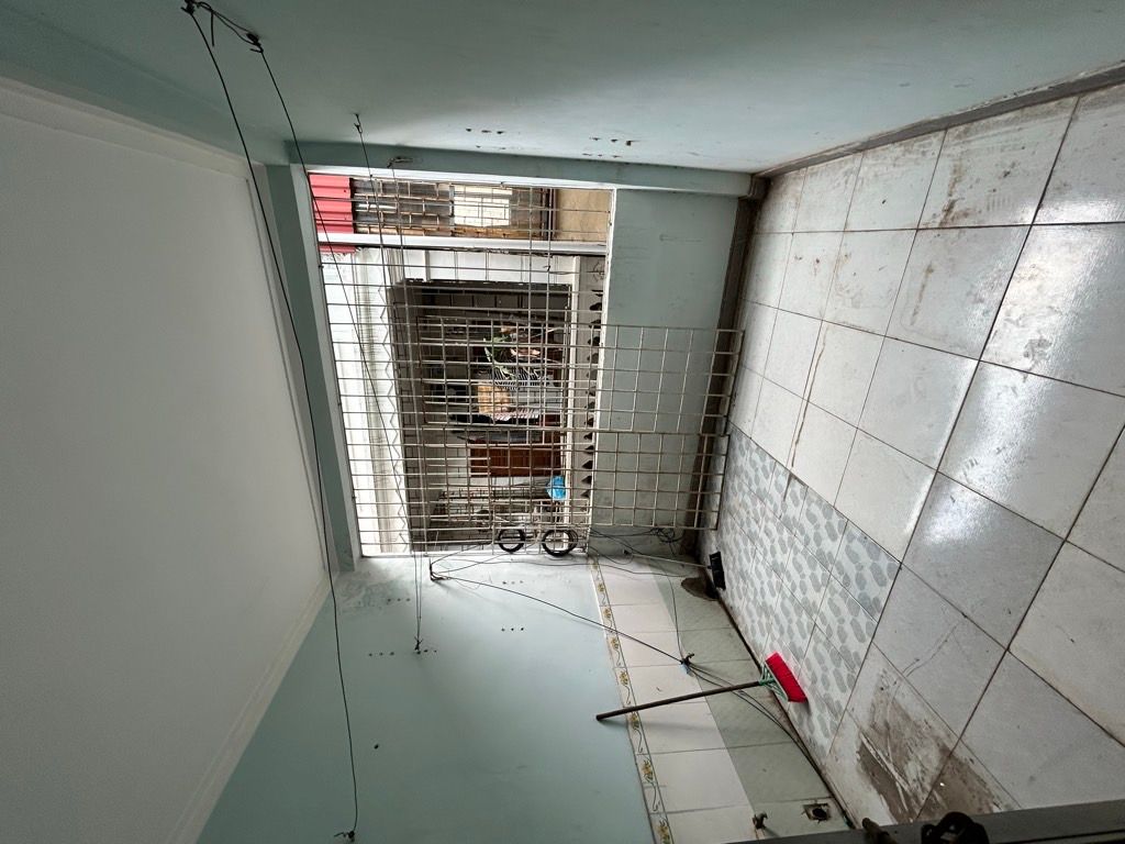 Bán nhà Bùi Xương Trạch - diện tích 40m2 4 tầng - Nhà dân xây chắc chắn - giá 9,2 tỷ