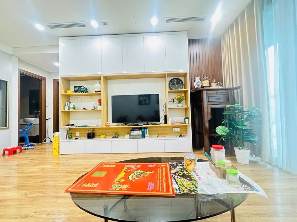 Bán nhà Nguyễn Tuân - diện tích 73m2 1 tầng - Căn hộ cao cấp The Legend - giá 9,3 tỷ