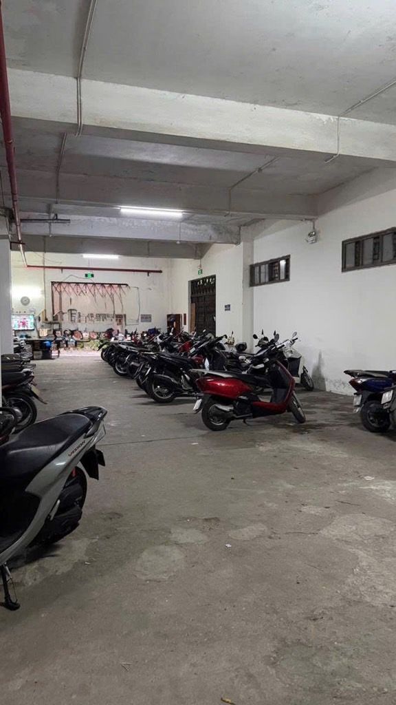 Bán nhà Đền Lừ - diện tích 64m2 9 tầng - Lô góc 3 mặt thoáng - giá 4,75 tỷ