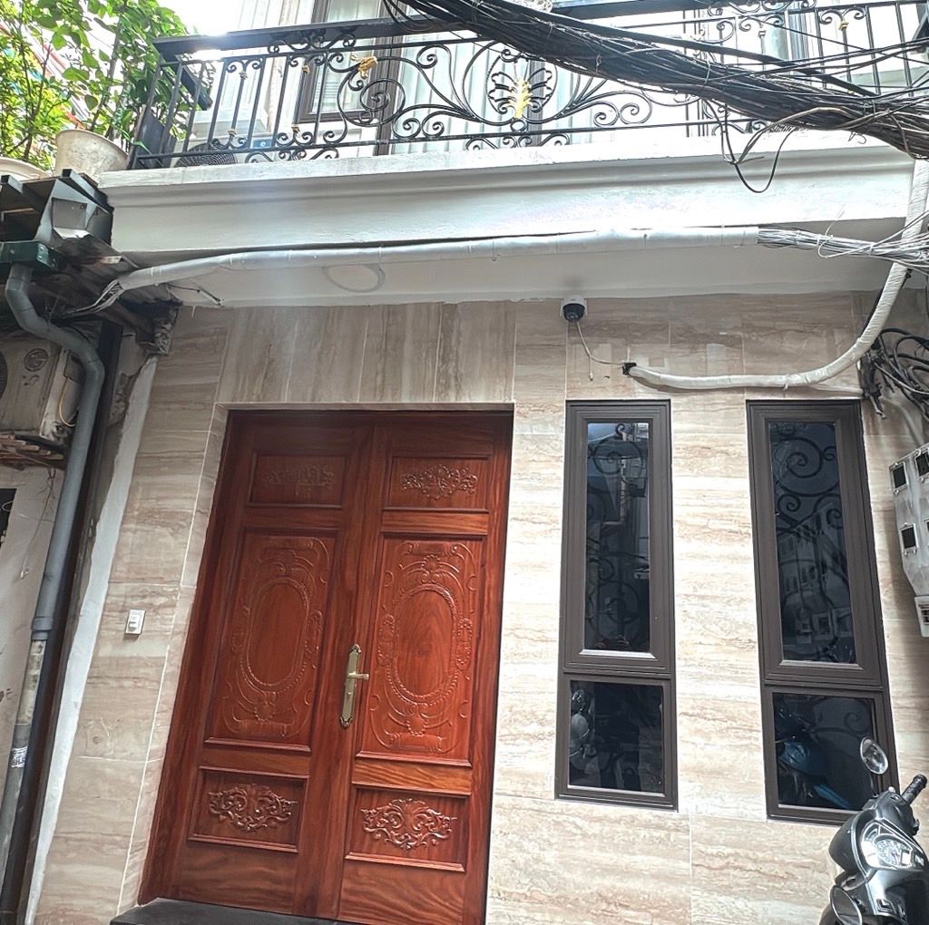 Bán nhà ngõ Hoà Bình 2 - diện tích 32m2 5 tầng - Nhà đẹp full đồ - giá 10 tỷ