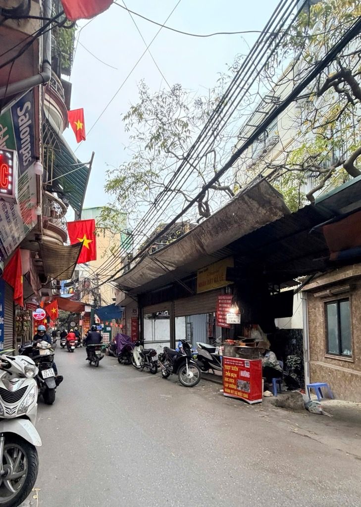 Bán nhà Đê Trần Khát Chân - diện tích 16m2 1 tầng - Lô góc - giá 3,2 tỷ