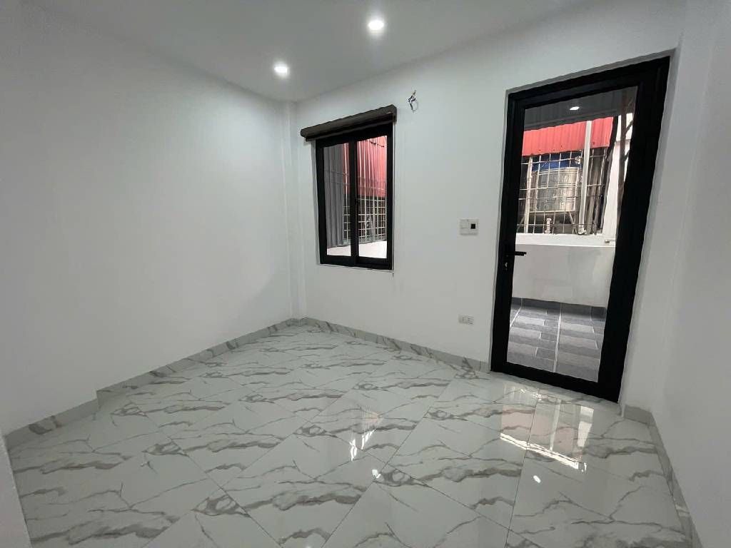 Bán nhà Quan Nhân - diện tích 24,1m2 5 tầng - Nhà mới trung tâm - giá 7,6 tỷ