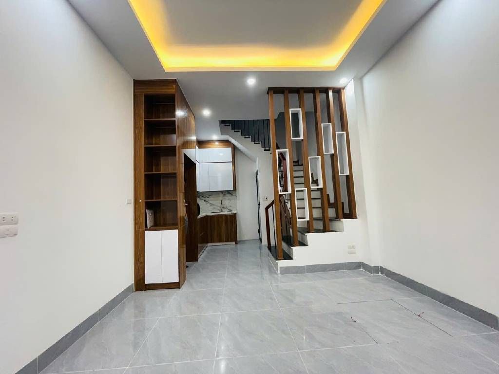 Bán nhà Quan Nhân - diện tích 24,1m2 5 tầng - Nhà mới trung tâm - giá 7,6 tỷ