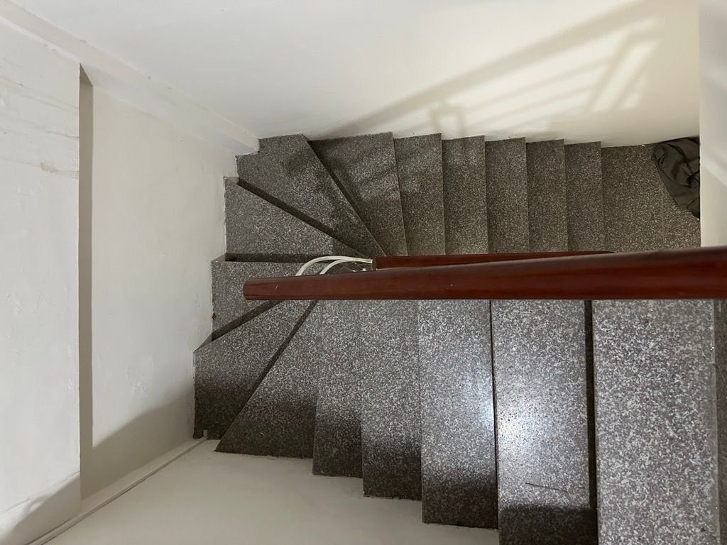 Bán nhà Khuất Duy Tiến - diện tích 30m2 6 tầng - Ô TÔ TRÁNH ĐỖ NGÀY ĐÊM - giá 7,85 tỷ