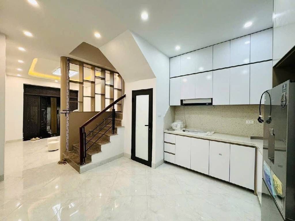 Bán nhà Khương Trung - diện tích 34m2 6 tầng - Nhà đẹp, 2 mặt thoáng - giá 9,85 tỷ