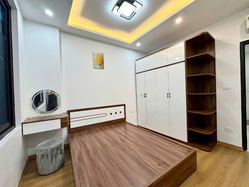 Bán nhà Khương Trung - diện tích 34m2 6 tầng - Nhà đẹp, 2 mặt thoáng - giá 9,85 tỷ