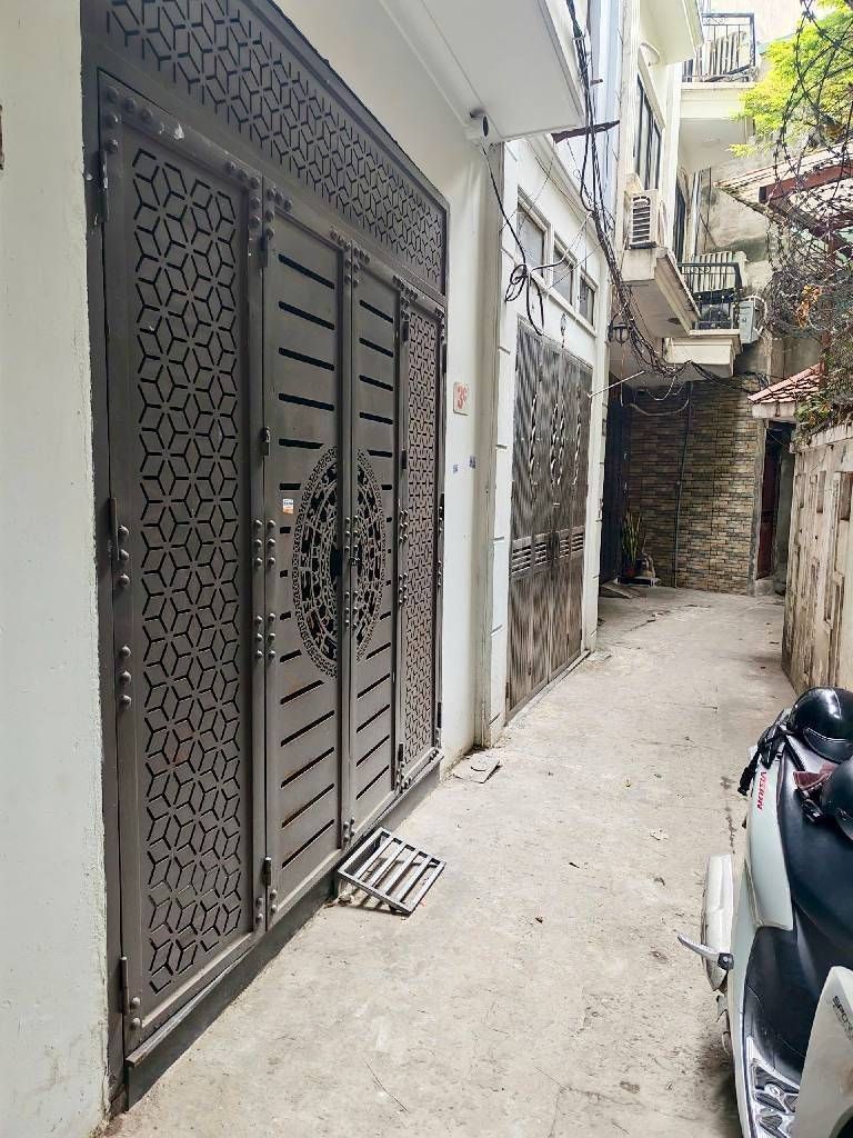 Bán nhà Khương Trung - diện tích 34m2 6 tầng - Nhà đẹp, 2 mặt thoáng - giá 9,85 tỷ