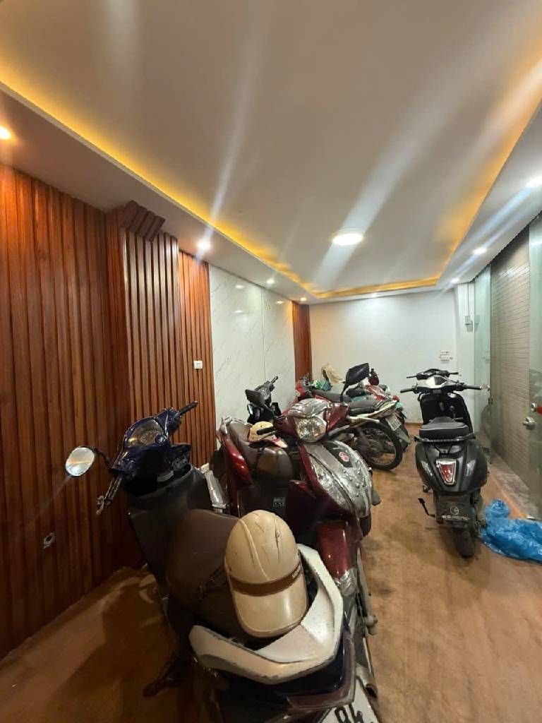 Bán nhà Vĩnh Hưng - diện tích 41.2m2 5 tầng - Lô góc, kinh doanh - giá 6,8 tỷ