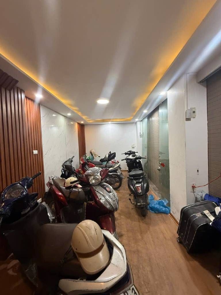 Bán nhà Vĩnh Hưng - diện tích 41.2m2 5 tầng - Lô góc, kinh doanh - giá 6,8 tỷ