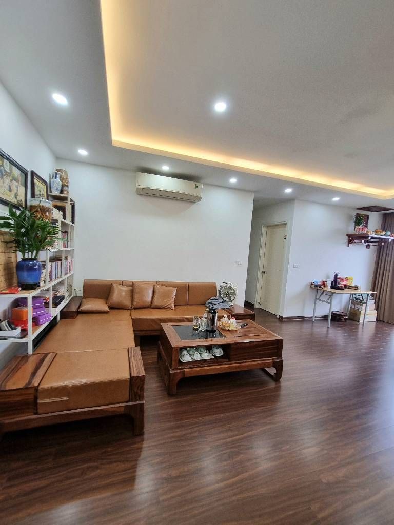 Bán nhà Trần Hòa - diện tích 102.2m2 14 tầng - Căn hộ lô góc - giá 8,15 tỷ