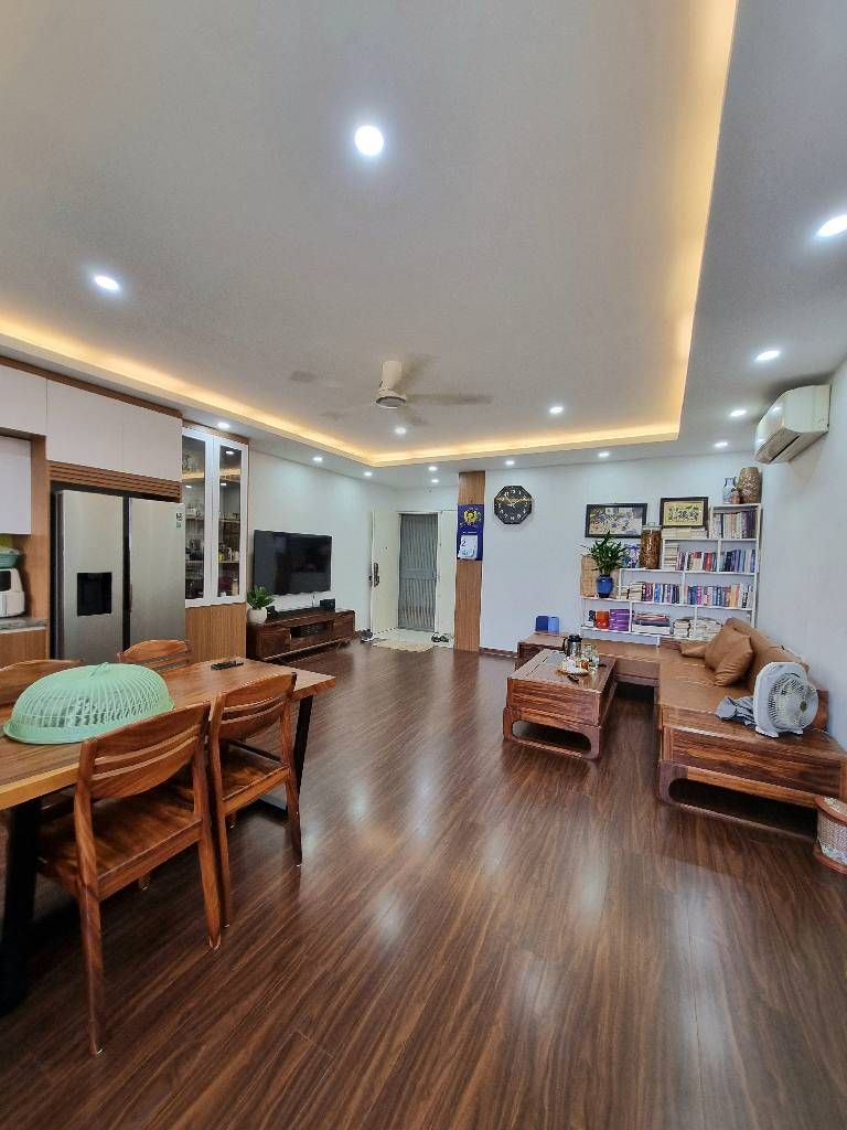 Bán nhà Trần Hòa - diện tích 102.2m2 14 tầng - Căn hộ lô góc - giá 8,15 tỷ