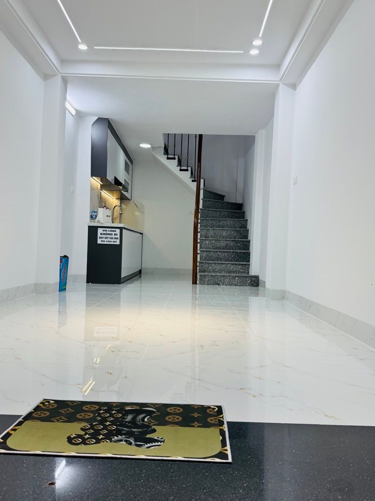 Bán nhà Bùi Xương Trạch - diện tích 22,5m2 5 tầng - ô tô đỗ cửa - giá 7,3 tỷ